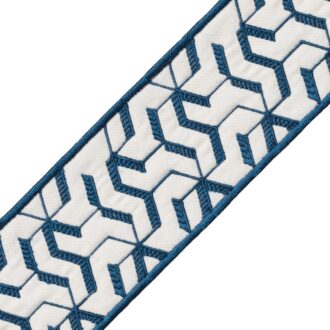 COLTON EMBROIDERED BORDER